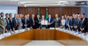 2205-Governo-Lula-Energia-Eletrica