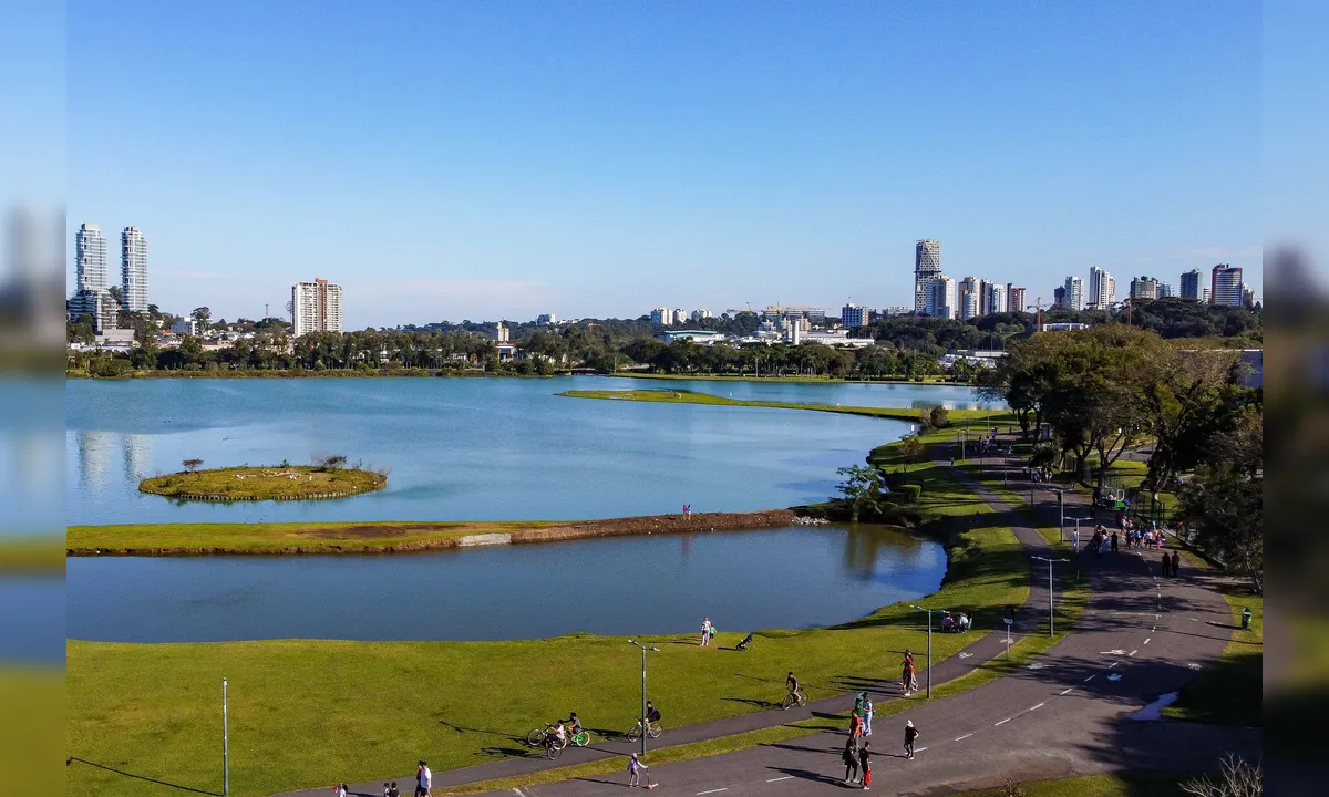 O-tempo-muda-em-todo-o-Parana-na-segunda-feira-27-01034728-0-202510241135-ProportionalFillBackground